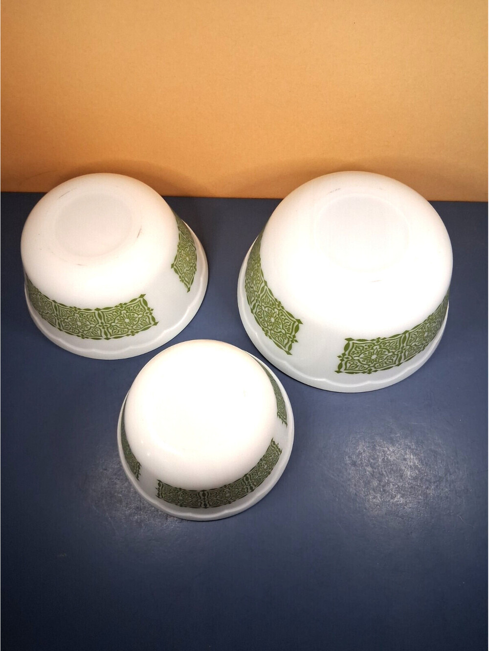 Vintage Hazel Atlas Milk Glass Mixing Bowls Set of 3 Green Geometric Pattern - Picture 5 of 11